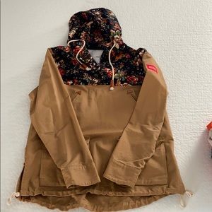 Pull over windbreaker